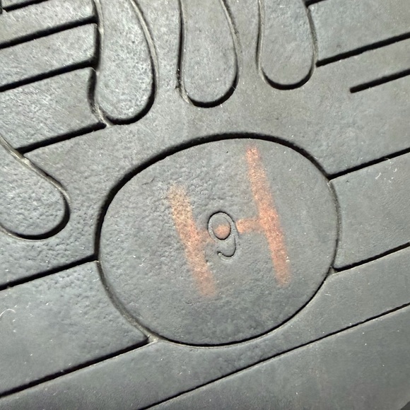 Bearpaw Boo Bootie Winter Boot Fuzzy Lamb Fur Cuff Suede Black Size 9 - Picture 14 of 16